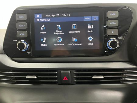 2024-Hyundai-i20-12-Motion_23
