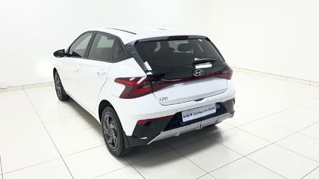 2024-Hyundai-i20-12-Motion_4