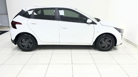 2024-Hyundai-i20-12-Motion_7