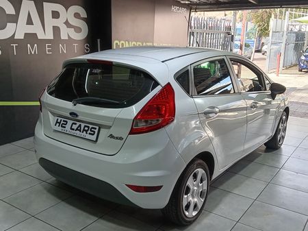 2016-Ford-Fiesta-10-EcoBoost-Titanium-Auto-5-dr_3