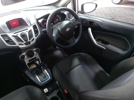 2016-Ford-Fiesta-10-EcoBoost-Titanium-Auto-5-dr_6