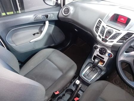 2016-Ford-Fiesta-10-EcoBoost-Titanium-Auto-5-dr_7