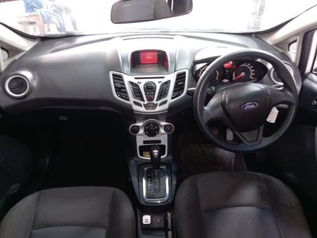 2016-Ford-Fiesta-10-EcoBoost-Titanium-Auto-5-dr_8