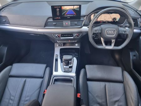 2025-Audi-Q5-Sportback-quattro-Black-Edition-40-TDI_10