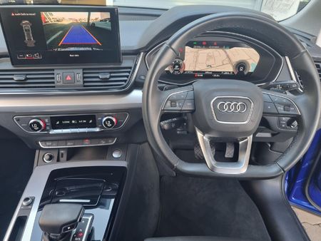 2025-Audi-Q5-Sportback-quattro-Black-Edition-40-TDI_12