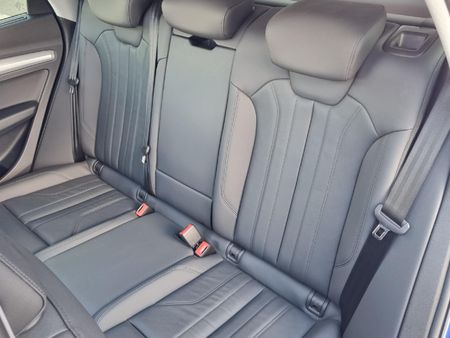 2025-Audi-Q5-Sportback-quattro-Black-Edition-40-TDI_16