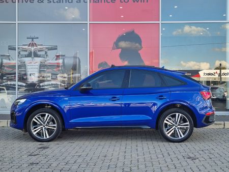 2025-Audi-Q5-Sportback-quattro-Black-Edition-40-TDI_6