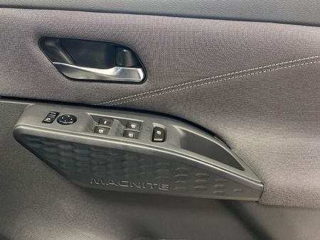 2026-Nissan-Magnite-10T-Acenta-Auto_16