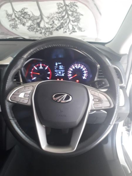 2022-Mahindra-XUV-300-15D-W6_8