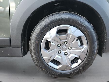 2026-Mahindra-XUV-3XO-12T-MX3_10