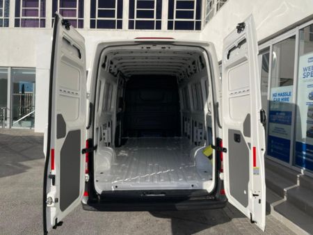 2026-Volkswagen-Crafter-35-20TDI-LWB-130kW-4mot-Auto-Panel-Van_7