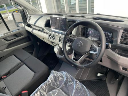 2026-Volkswagen-Crafter-35-20TDI-LWB-130kW-4mot-Auto-Panel-Van_8