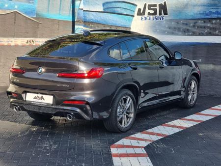 2021-BMW-X4-xDrive20d-M-Sport_3