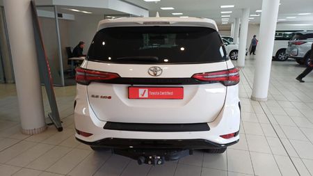 2025-Toyota-Fortuner-28-GD-6-RB-Auto_4