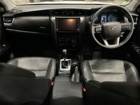 2025-Toyota-Fortuner-24-GD-6-4x4-Auto_9
