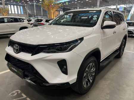 2025-Toyota-Fortuner-24-GD-6-4x4-Auto_6