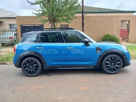 2019-MINI-Countryman-Cooper-S_12