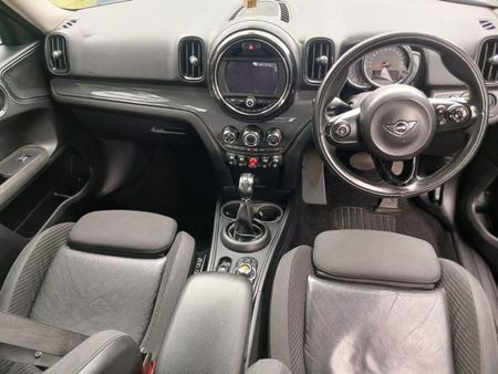 2019-MINI-Countryman-Cooper-S_8