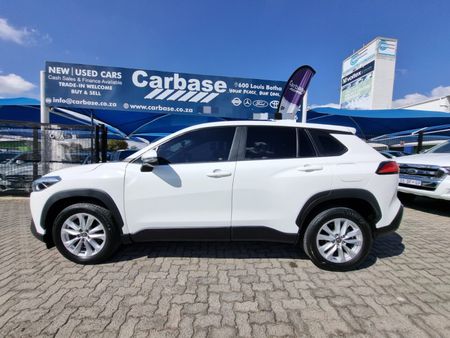 2023-Toyota-Corolla-Cross-18-XS_11