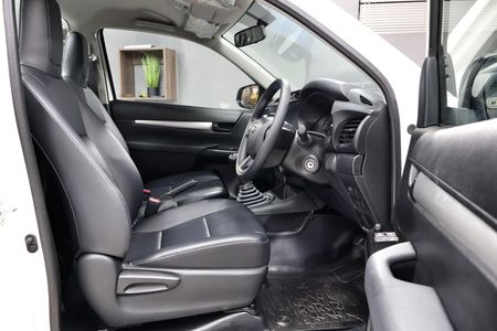 2026-Toyota-Hilux-24-GD-6-Raised-Body-Raider-Single-Cab_10