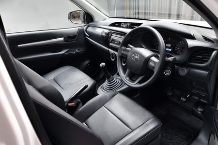 2026-Toyota-Hilux-24-GD-6-Raised-Body-Raider-Single-Cab_7