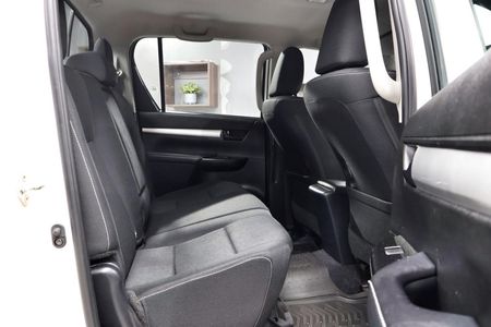 2023-Toyota-Hilux-24-GD-6-Raider-4x4-Double-Cab_20