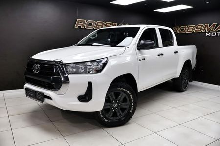 2023-Toyota-Hilux-24-GD-6-Raider-4x4-Double-Cab_24