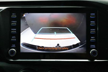 2019-Toyota-Hilux-24-GD-6-Raised-Body-SRX-Auto-Double-Cab_17
