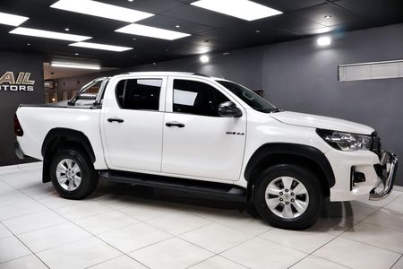 2019-Toyota-Hilux-24-GD-6-Raised-Body-SRX-Auto-Double-Cab_23