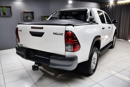 2019-Toyota-Hilux-24-GD-6-Raised-Body-SRX-Auto-Double-Cab_26