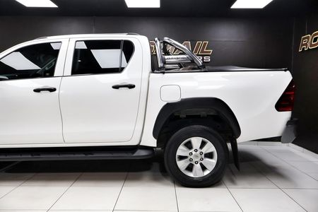 2019-Toyota-Hilux-24-GD-6-Raised-Body-SRX-Auto-Double-Cab_4