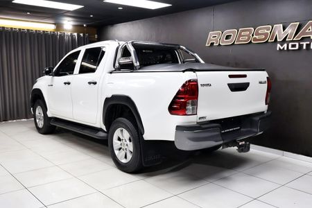 2019-Toyota-Hilux-24-GD-6-Raised-Body-SRX-Auto-Double-Cab_5