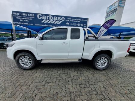 2012-Toyota-Hilux-30-D-4D-Raider-Raised-Body-Double-Cab_11