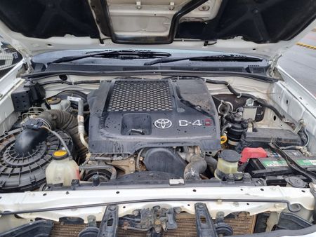 2012-Toyota-Hilux-30-D-4D-Raider-Raised-Body-Double-Cab_12