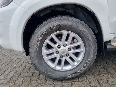 2012-Toyota-Hilux-30-D-4D-Raider-Raised-Body-Double-Cab_13