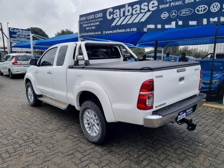 2012-Toyota-Hilux-30-D-4D-Raider-Raised-Body-Double-Cab_8