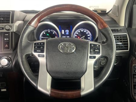 2016-Toyota-Land-Cruiser-Prado-30-TDI-VX-Auto_11