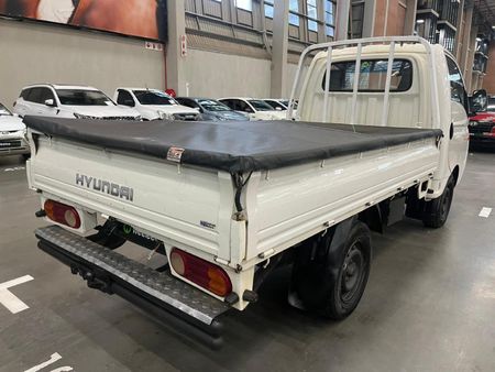 2019-Hyundai-H100-Bakkie-26D-Dropside_6