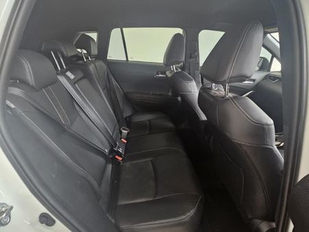 2025-Toyota-Corolla-Cross-18-XS-Hybrid_10