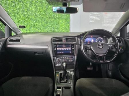 2020-Volkswagen-Golf-VII-14-TSI-Comfortline-Auto_10