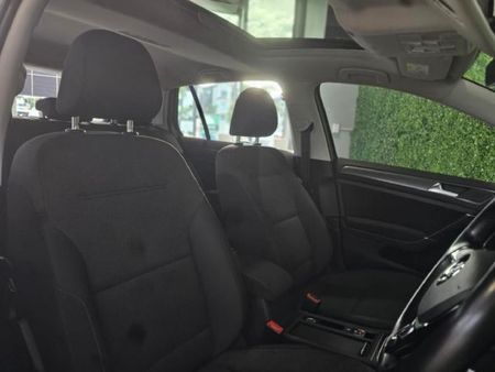 2020-Volkswagen-Golf-VII-14-TSI-Comfortline-Auto_11