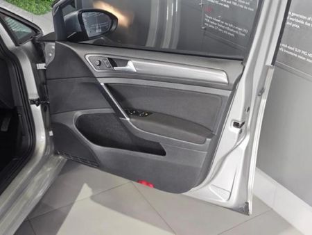 2020-Volkswagen-Golf-VII-14-TSI-Comfortline-Auto_13