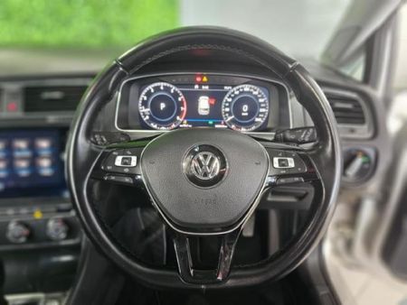 2020-Volkswagen-Golf-VII-14-TSI-Comfortline-Auto_18