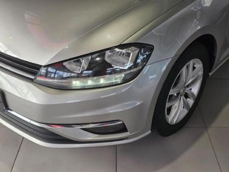 2020-Volkswagen-Golf-VII-14-TSI-Comfortline-Auto_4