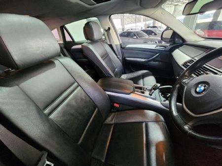 2011-BMW-X6-xDrive35i_10