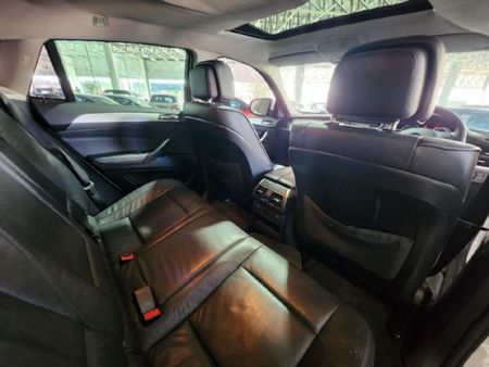 2011-BMW-X6-xDrive35i_11