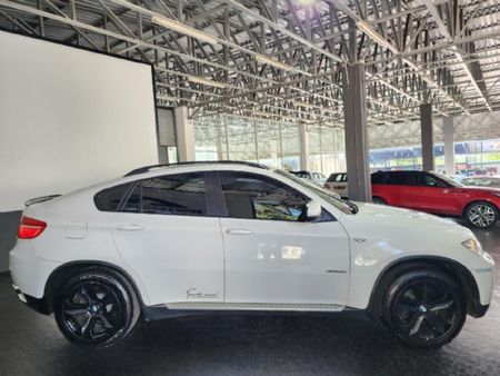2011-BMW-X6-xDrive35i_3