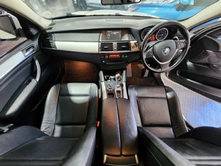 2011-BMW-X6-xDrive35i_8