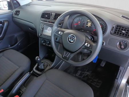2024-Volkswagen-Polo-Vivo-14-Trendline-5-dr_9