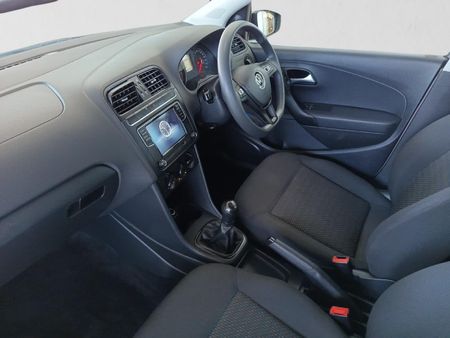 2024-Volkswagen-Polo-Vivo-14-Trendline-5-dr_15